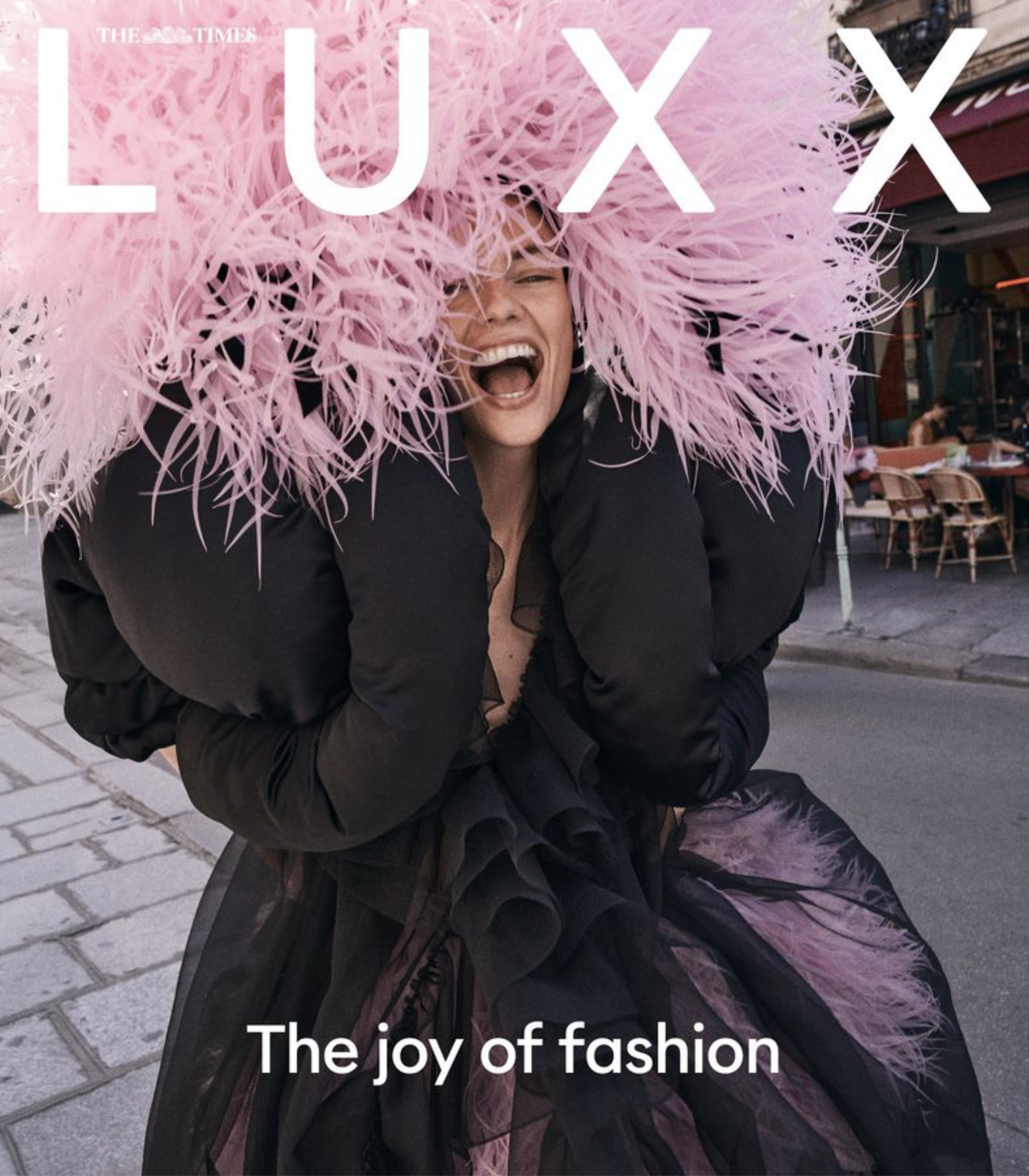 LUXX November 2025 by David Roemer: Smiles Are Contagious — Anne